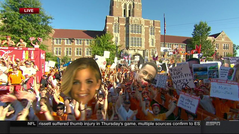 Illustration for article titled Tebow Jokes: Your Knoxville College GameDay Sign Roundup